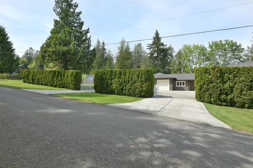 5481 Eureka Road, Halfmoon Bay, BC 