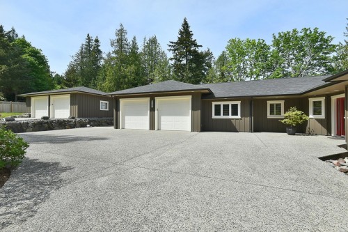 5481 Eureka Road, Halfmoon Bay, BC 