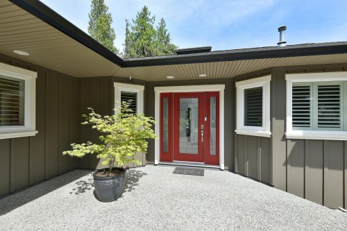 5481 Eureka Road, Halfmoon Bay, BC 