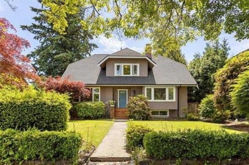 4678 3Rd Avenue W, Vancouver, BC 