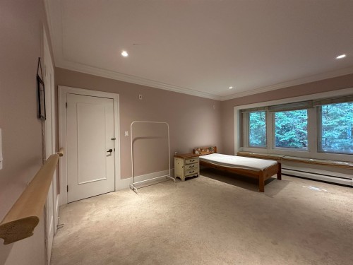 4678 3Rd Avenue W, Vancouver, BC 