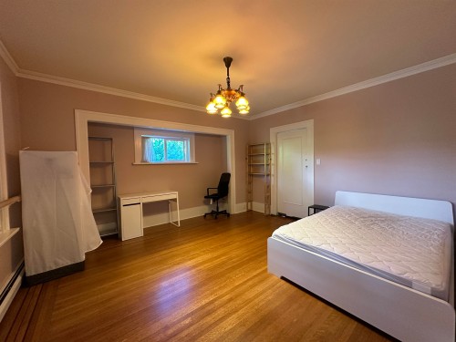 4678 3Rd Avenue W, Vancouver, BC 