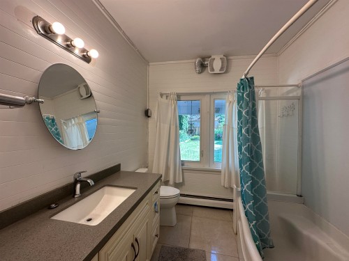 4678 3Rd Avenue W, Vancouver, BC 