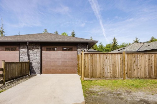 757 Gerussi Lane  Gibsons, BC V0N 1V7