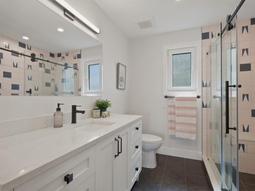 7514 12Th Avenue, Burnaby, BC 