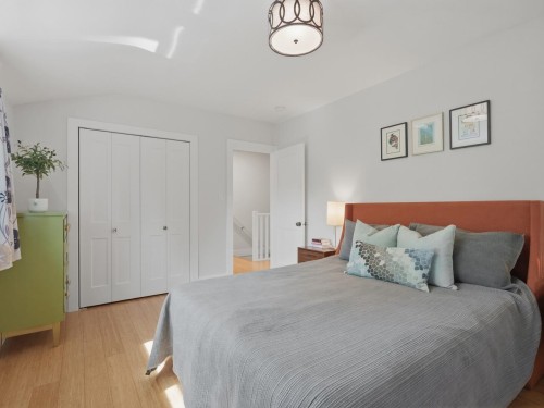 7514 12Th Avenue, Burnaby, BC 