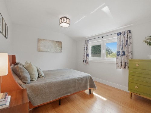 7514 12Th Avenue, Burnaby, BC 
