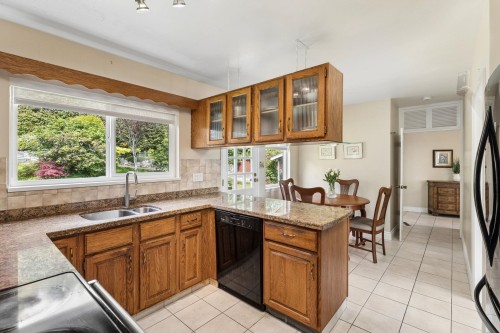 606 Hawstead Place, West Vancouver, BC 
