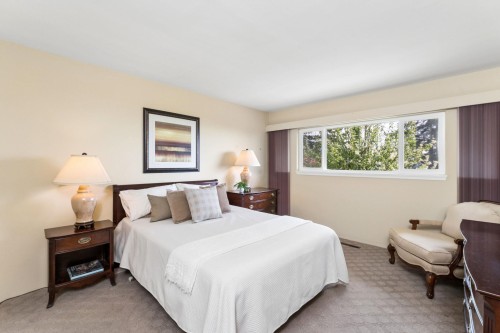 606 Hawstead Place, West Vancouver, BC 