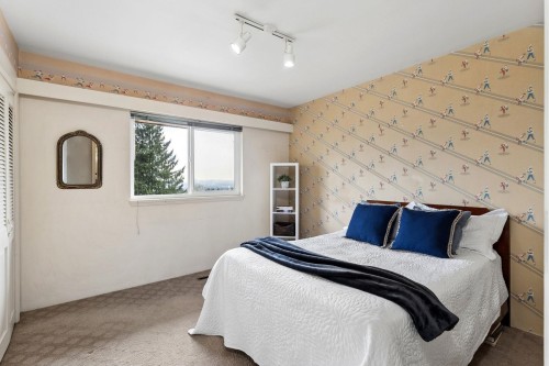 606 Hawstead Place, West Vancouver, BC 