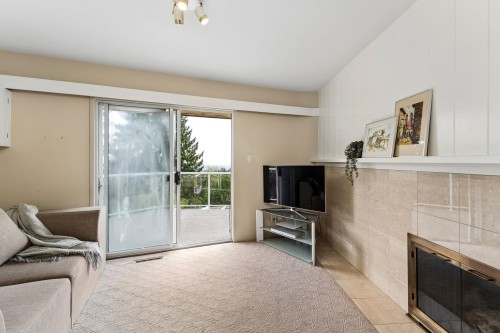 606 Hawstead Place, West Vancouver, BC 