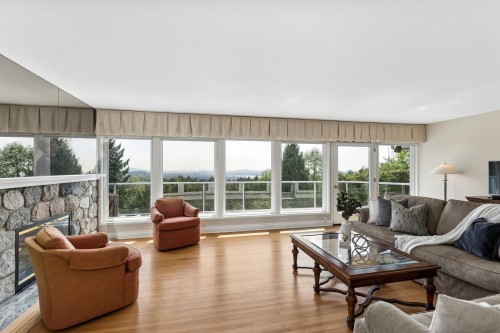 606 Hawstead Place, West Vancouver, BC 