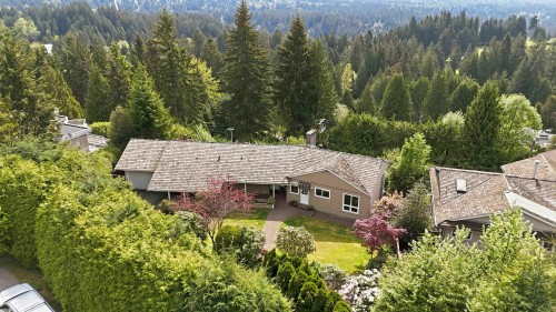 606 Hawstead Place, West Vancouver, BC 