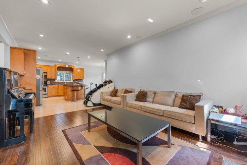 9044 Railway Avenue, Richmond, BC 