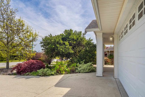 5723 Nickerson Road, Sechelt, BC 