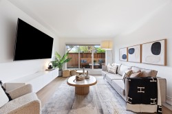 105-1440 Broadway E Vancouver, BC V5N 5P2
