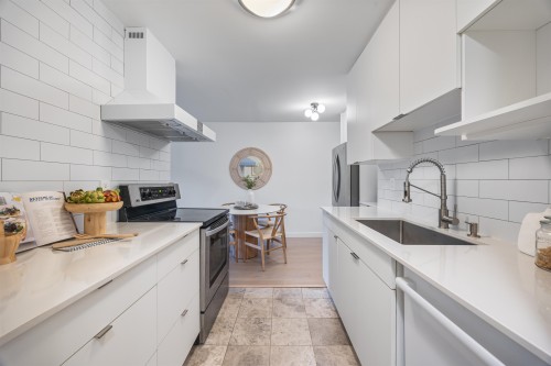 105-1440 Broadway E, Vancouver, BC 