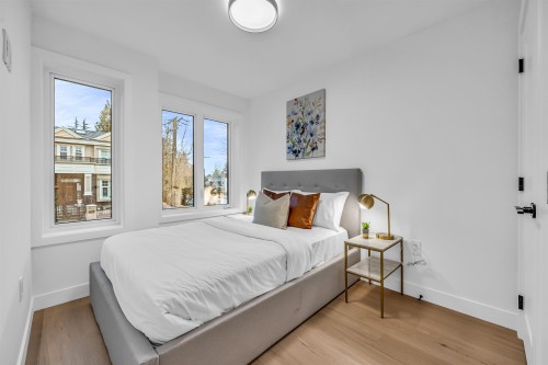 1008 52Nd Avenue W, Vancouver, BC 