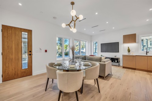 1008 52Nd Avenue W, Vancouver, BC 
