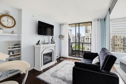 1703-1295 Richards Street  Vancouver, BC V6B 4K8