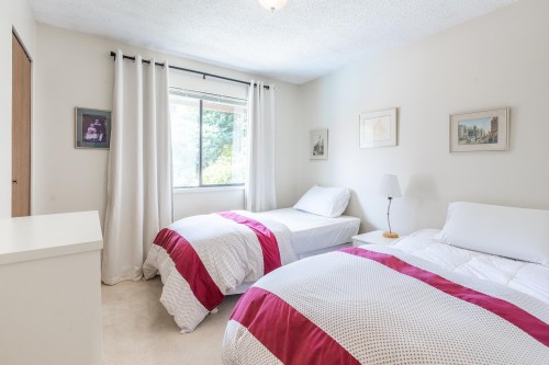 5480 Wallace Avenue, Delta, BC 