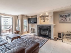 302-1520 Harwood Street  Vancouver, BC V6G 1X9