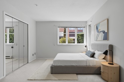 737 7Th Avenue W, Vancouver, BC 