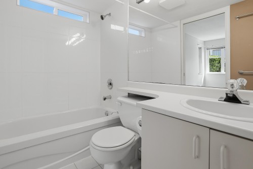 737 7Th Avenue W, Vancouver, BC 