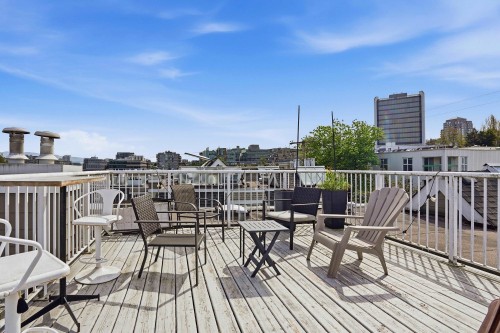 737 7Th Avenue W, Vancouver, BC 