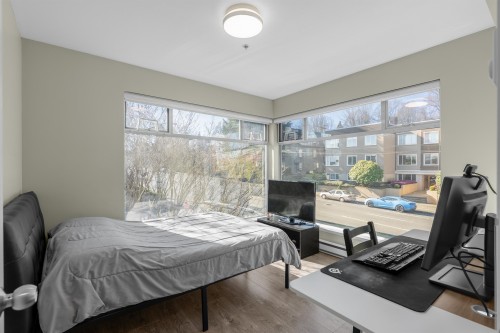 999 20Th Avenue W, Vancouver, BC 