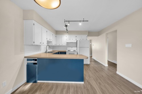 4249 - 4251 Barker Avenue, Burnaby, BC 