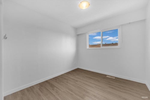 4249 - 4251 Barker Avenue, Burnaby, BC 