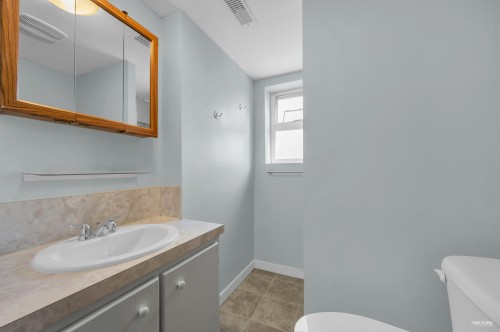 4249 - 4251 Barker Avenue, Burnaby, BC 