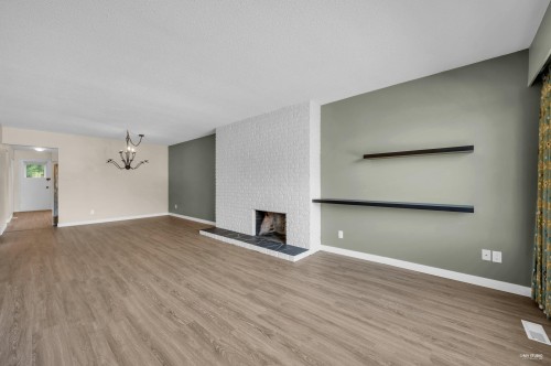 4249 - 4251 Barker Avenue, Burnaby, BC 