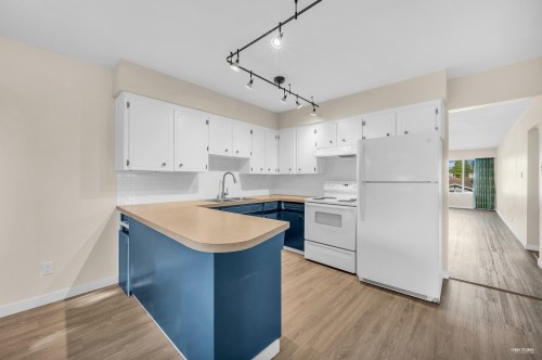 4249 - 4251 Barker Avenue, Burnaby, BC 