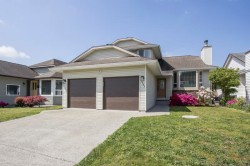 12181 Chestnut Crescent Pitt Meadows, BC V3Y 2C8