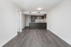 701-125 14th Street ENorth Vancouver, BC V7M 2H8