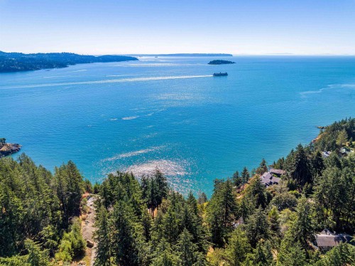 341 Robinson Road  Bowen Island, BC V0N 1G1
