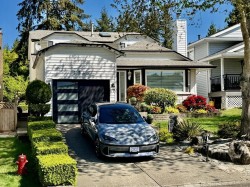 3362 Manning Crescent  North Vancouver, BC V7H 2R7