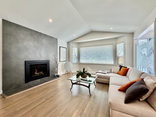3362 Manning Crescent, North Vancouver, BC 