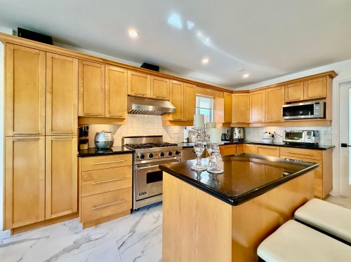 3362 Manning Crescent, North Vancouver, BC 