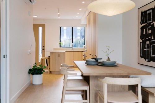 2406 12Th Avenue E, Vancouver, BC 