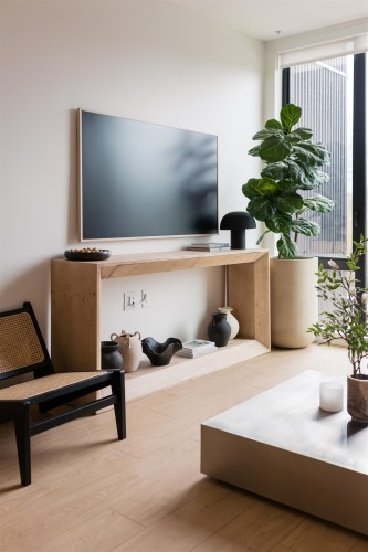 2406 12Th Avenue E, Vancouver, BC 