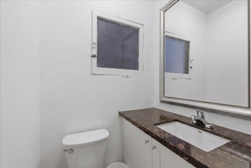 14 14Th Avenue W, Vancouver, BC 