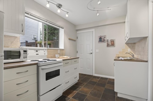 209 Ravine Drive, Port Moody, BC 