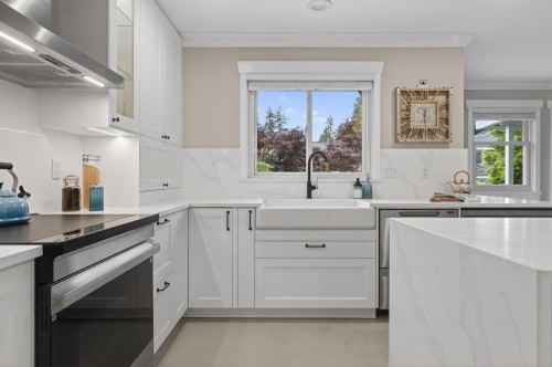 209 Ravine Drive, Port Moody, BC 