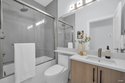 2617 Mcgill Street, Vancouver, BC 