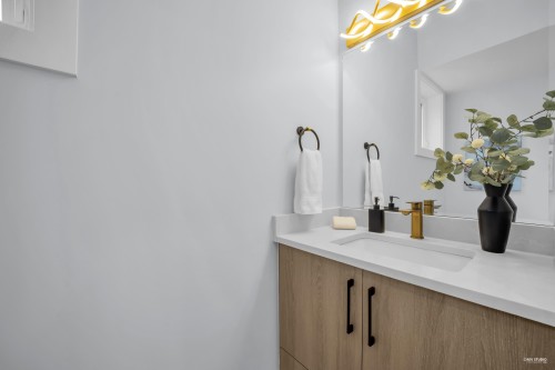 2619 Mcgill Street, Vancouver, BC 