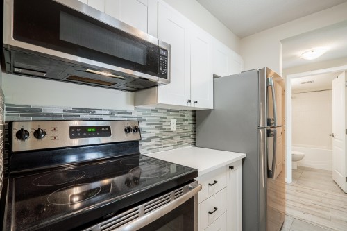 204-3183 Esmond Avenue, Burnaby, BC 