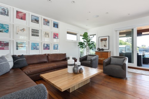 4379 River Road W, Delta, BC - Indoor Photo Showing Living Room